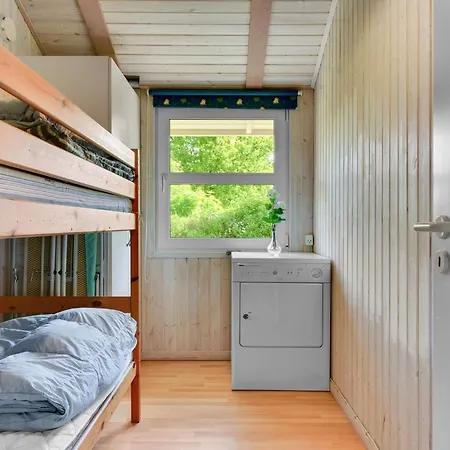 Cozy Home In Augustenborg With Sauna Asserballeskov