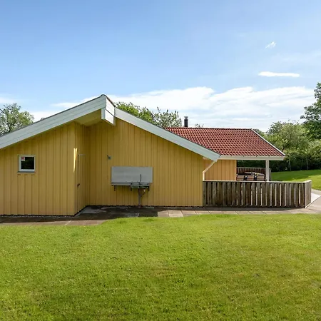 Cozy Home In Augustenborg With Sauna Asserballeskov